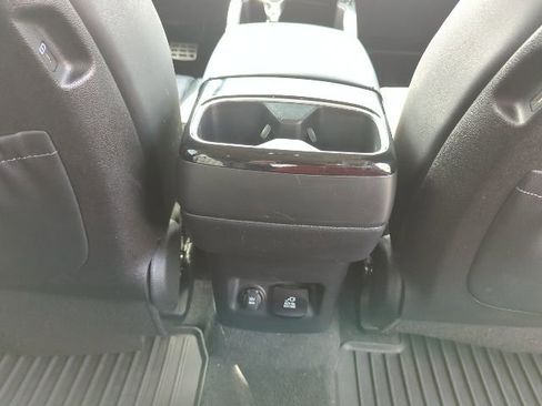 Used 2024 Kia Telluride SX Prestige w/ Towing Package image 24