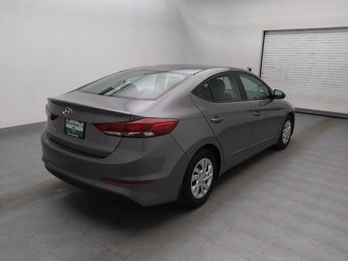 Used 2018 Hyundai Elantra SE image 9