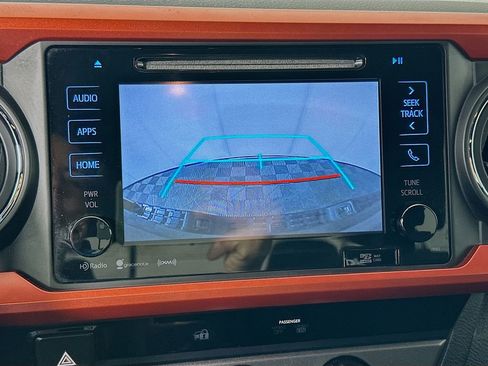 Used 2017 Toyota Tacoma TRD Off-Road w/ Tow Package image 14