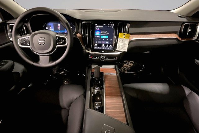 Certified 2026 Volvo V60 B5 Cross Country Plus AWD/4WD image 19