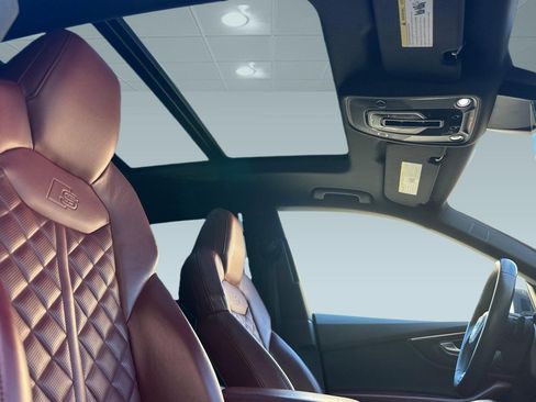 Used 2022 Audi SQ8 Prestige w/ Prestige Package image 29