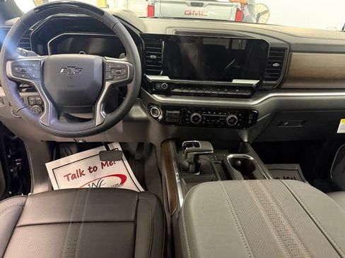 New 2026 Chevrolet Silverado 1500 High Country w/ Midnight Edition AWD/4WD image 13
