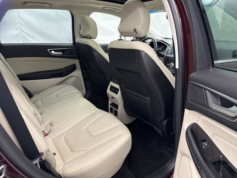 Used 2019 Ford Edge Titanium w/ Equipment Group 301A AWD/4WD image 27