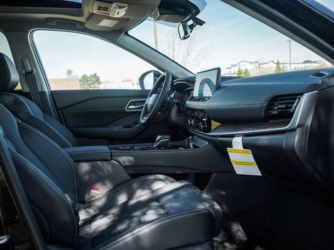 New 2026 Nissan Rogue Platinum w/ Platinum Premium Package AWD/4WD image 11