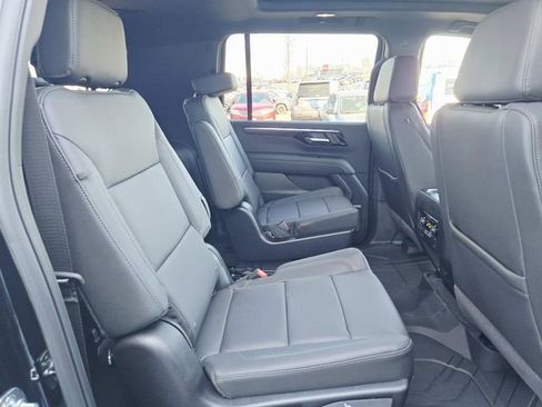 New 2026 Chevrolet Suburban Z71 w/ Comfort Package image 14