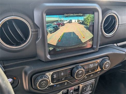 Used 2022 Jeep Wrangler Unlimited Sahara w/ Cold Weather Group image 25