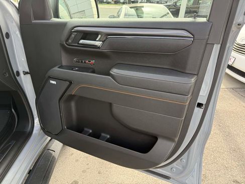 Used 2025 GMC Sierra 1500 AT4 w/ AT4 Premium Package AWD/4WD image 26