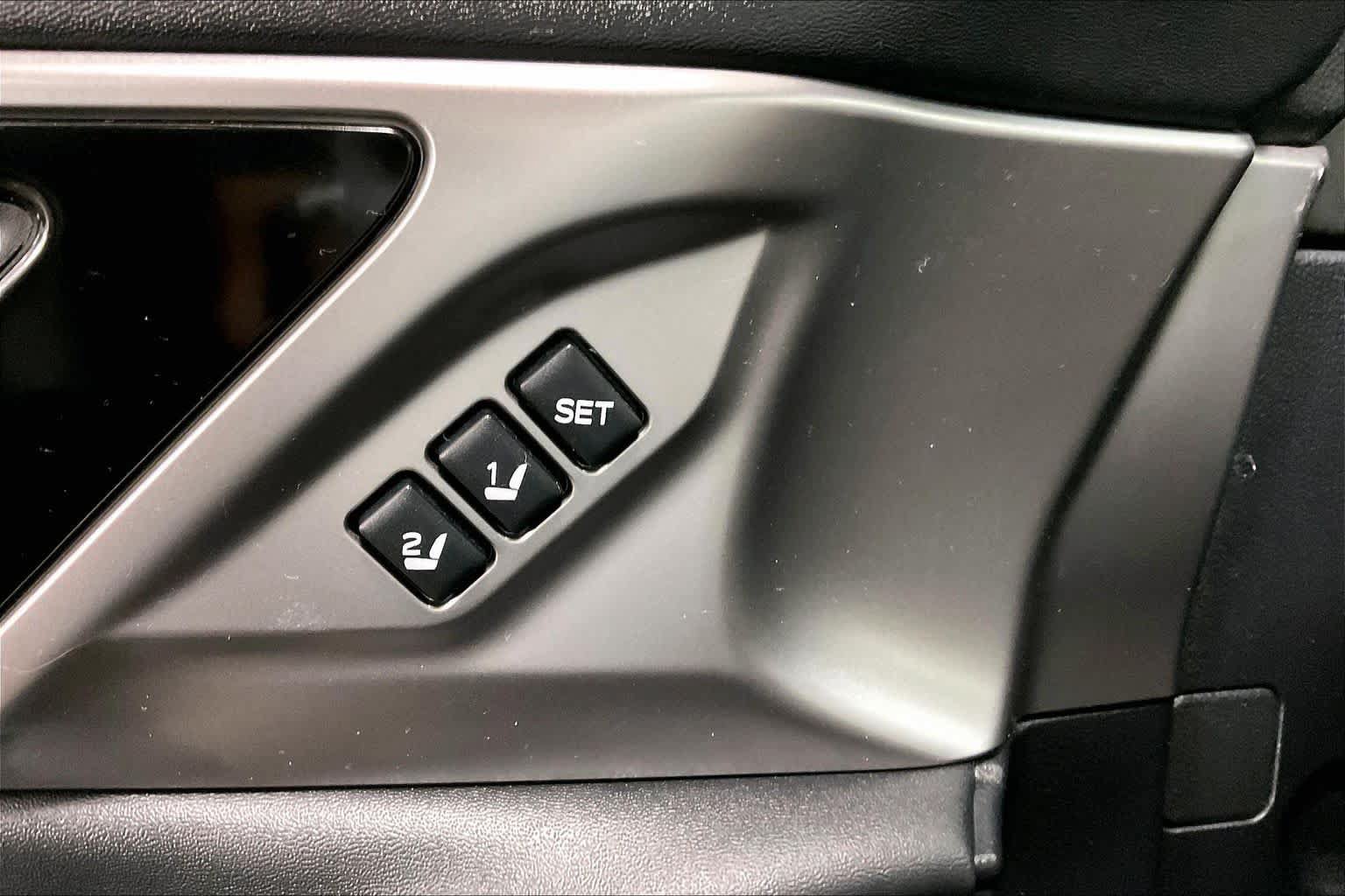 Used 2022 Subaru Legacy Limited AWD/4WD image 34