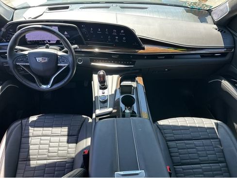 Certified 2024 Cadillac Escalade Sport Platinum w/ LPO, ONYX Package AWD/4WD image 5