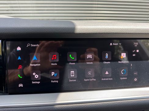 Used 2025 Porsche Cayenne image 26