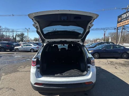 Used 2022 Jeep Compass Latitude image 23