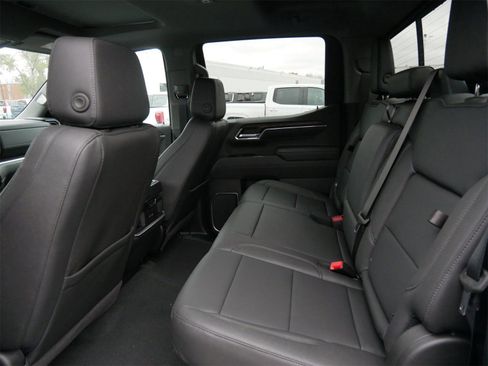 New 2026 GMC Sierra 1500 SLT w/ SLT Premium Plus Package AWD/4WD image 6