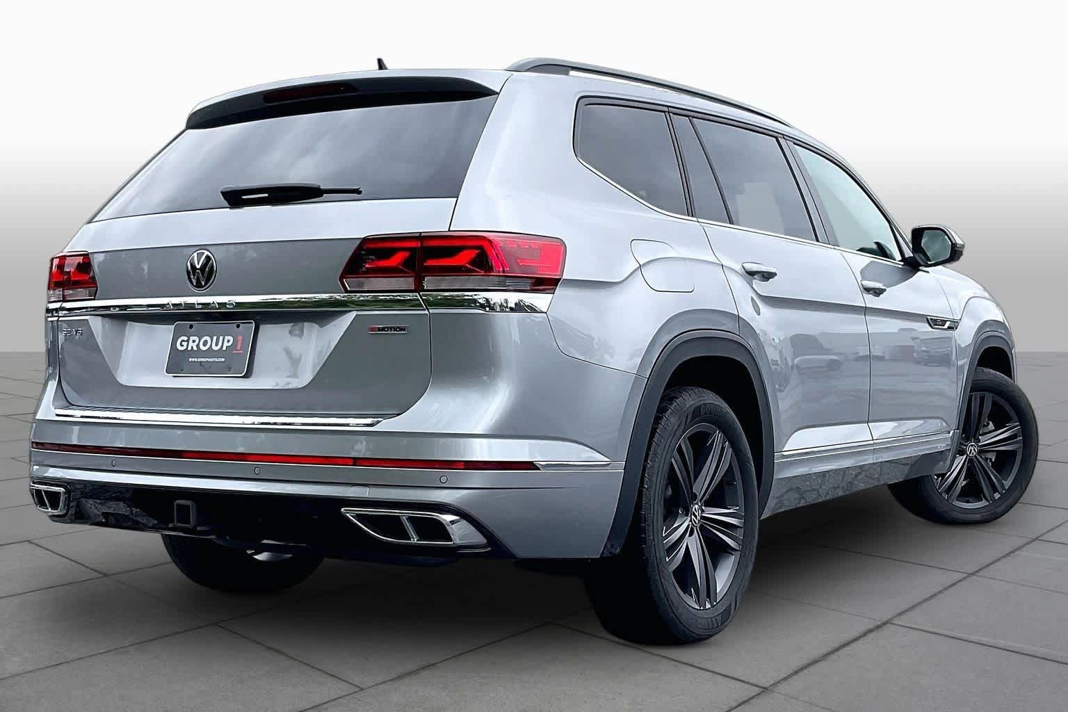 Used 2021 Volkswagen Atlas SE w/ Panoramic Sunroof Package AWD/4WD image 12