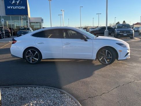 Used 2023 Hyundai Sonata SEL Plus image 2