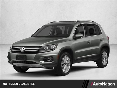 Used 2017 Volkswagen Tiguan S FWD image 1