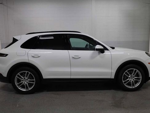 Used 2024 Porsche Cayenne image 10