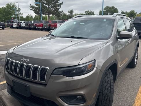 Used 2020 Jeep Cherokee Latitude Lux w/ Comfort/Convenience Group AWD/4WD image 1