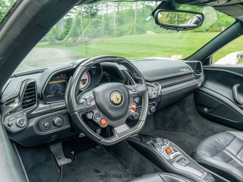 Used 2015 Ferrari 458 Spider RWD image 34