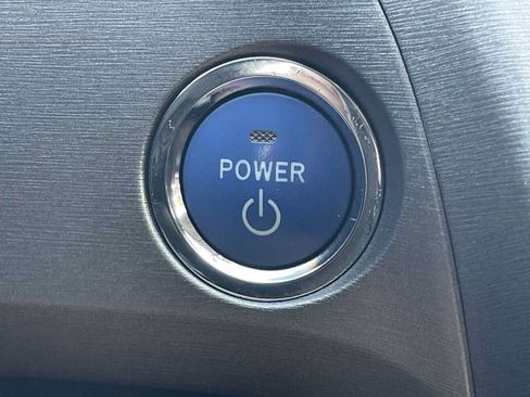 Used 2014 Toyota Prius Three FWD image 19