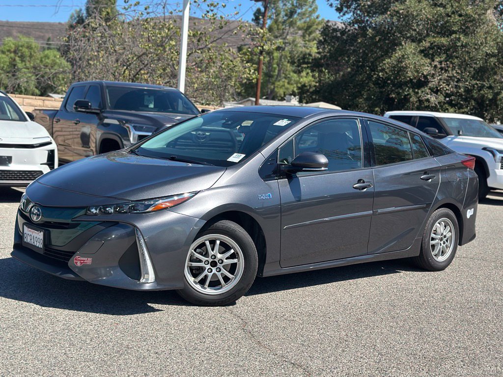 Used 2017 Toyota Prius Prime Premium w/ Carpet Mat Package FWD image 1