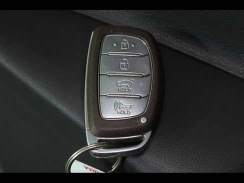 Used 2020 Hyundai Tucson Value AWD/4WD image 13