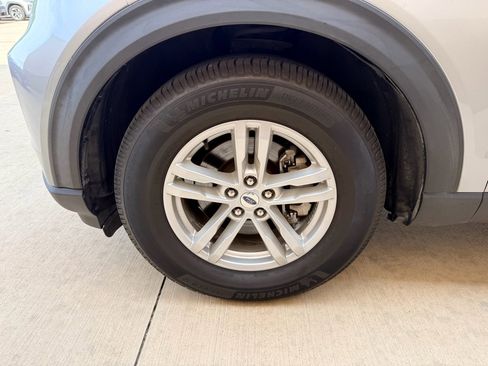 Used 2021 Ford Explorer XLT RWD image 23