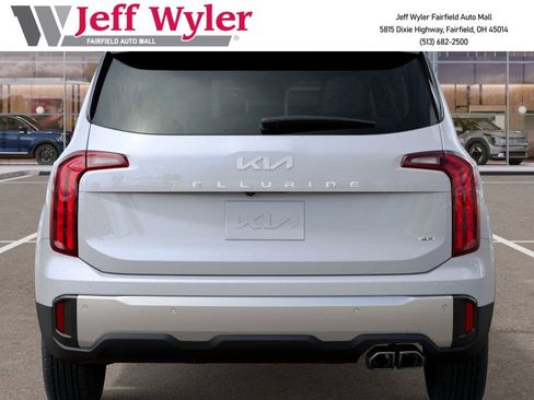 New 2025 Kia Telluride S image 14