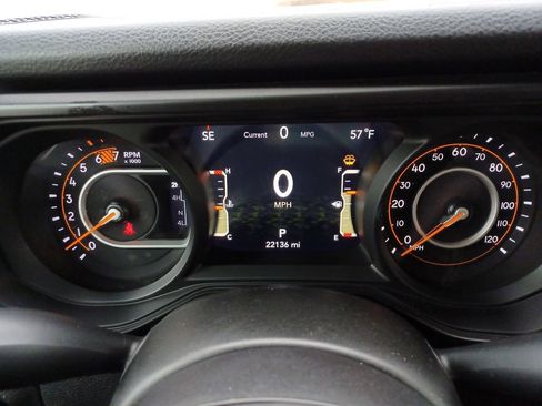 Used 2024 Jeep Wrangler Sport S image 16