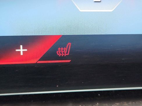 Certified 2023 BMW 330i xDrive Sedan w/ Premium Package image 24