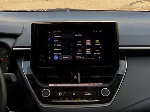 Used 2025 Toyota Corolla LE FWD image 17