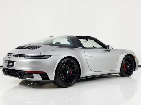 Used 2022 Porsche 911 Targa 4S AWD/4WD image 3
