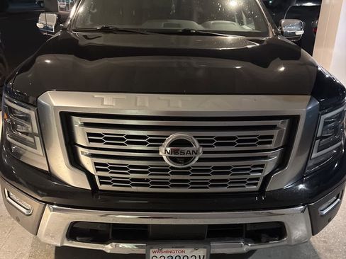 Used 2020 Nissan Titan Platinum Reserve w/ Moonroof Package image 2