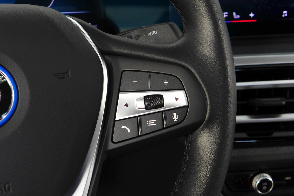 Certified 2024 BMW i4 eDrive40 w/ Premium Package RWD image 29