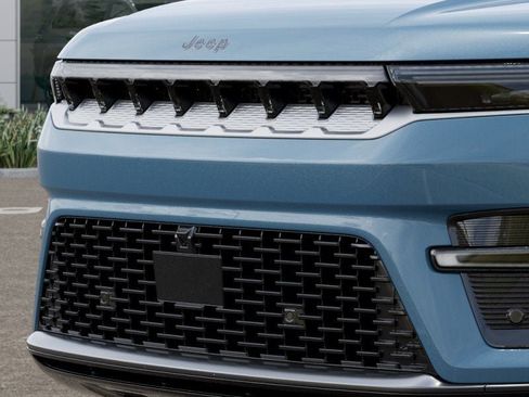 New 2026 Jeep Grand Wagoneer 4WD w/ Premium Group I image 11
