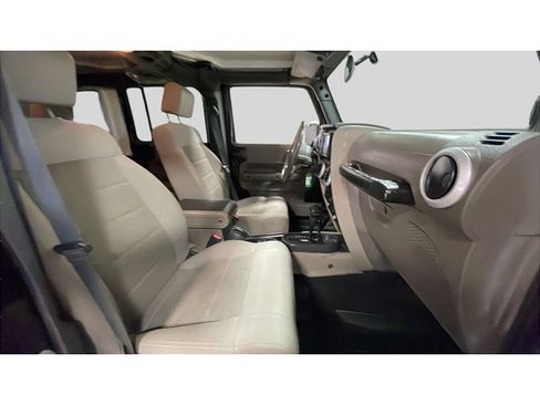 Used 2008 Jeep Wrangler Unlimited Sahara w/ Dual Top Group AWD/4WD image 15