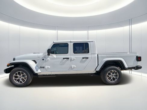 New 2026 Jeep Gladiator Sport AWD/4WD image 7