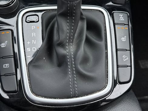 Certified 2024 Kia Seltos X-Line image 31