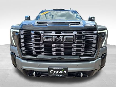 Used 2025 GMC Sierra 2500 Denali Ultimate AWD/4WD image 4