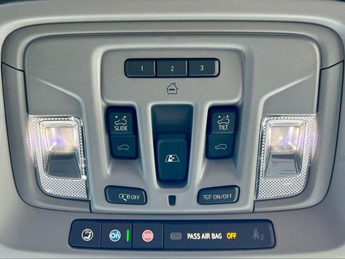 Used 2025 Chevrolet Silverado 2500 LTZ w/ LTZ Convenience Package image 38