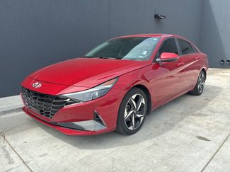 Used 2023 Hyundai Elantra Limited video 1