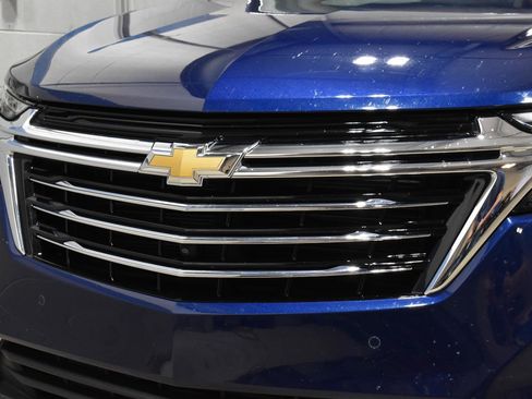 Used 2023 Chevrolet Equinox Premier image 36