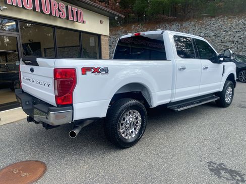 Used 2020 Ford F350 XLT w/ XLT Premium Package image 2