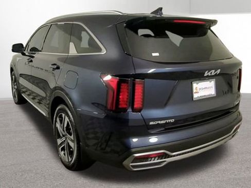 Used 2023 Kia Sorento EX image 8