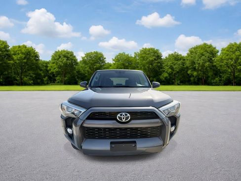 Used 2019 Toyota 4Runner SR5 image 2