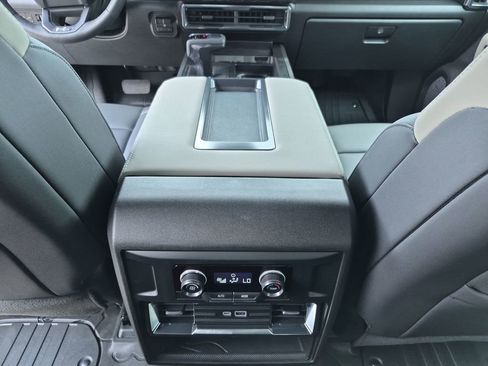 New 2026 GMC Hummer EV 4x4 Crew Cab w/ LPO, Dark Essentials Package image 32