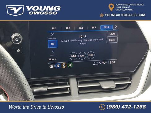 Used 2024 Chevrolet Trax RS FWD image 13