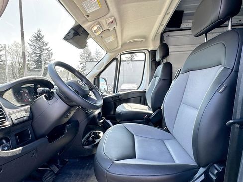 Used 2026 RAM ProMaster 2500 w/ Convenience Group FWD image 11