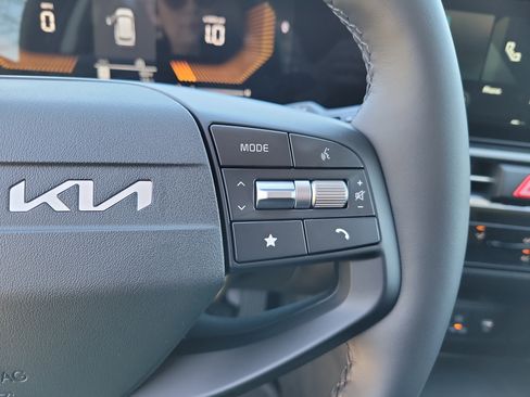 New 2026 Kia Sportage LX image 15