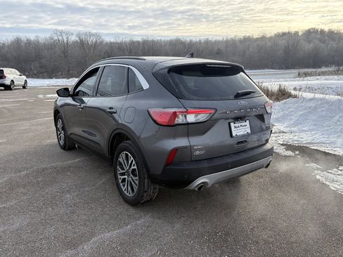 Used 2021 Ford Escape SEL image 3