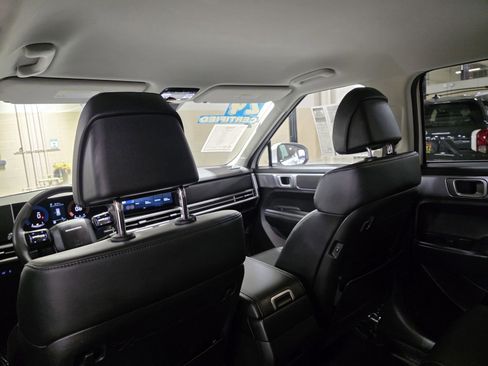 Used 2024 Hyundai Santa Fe SEL image 16